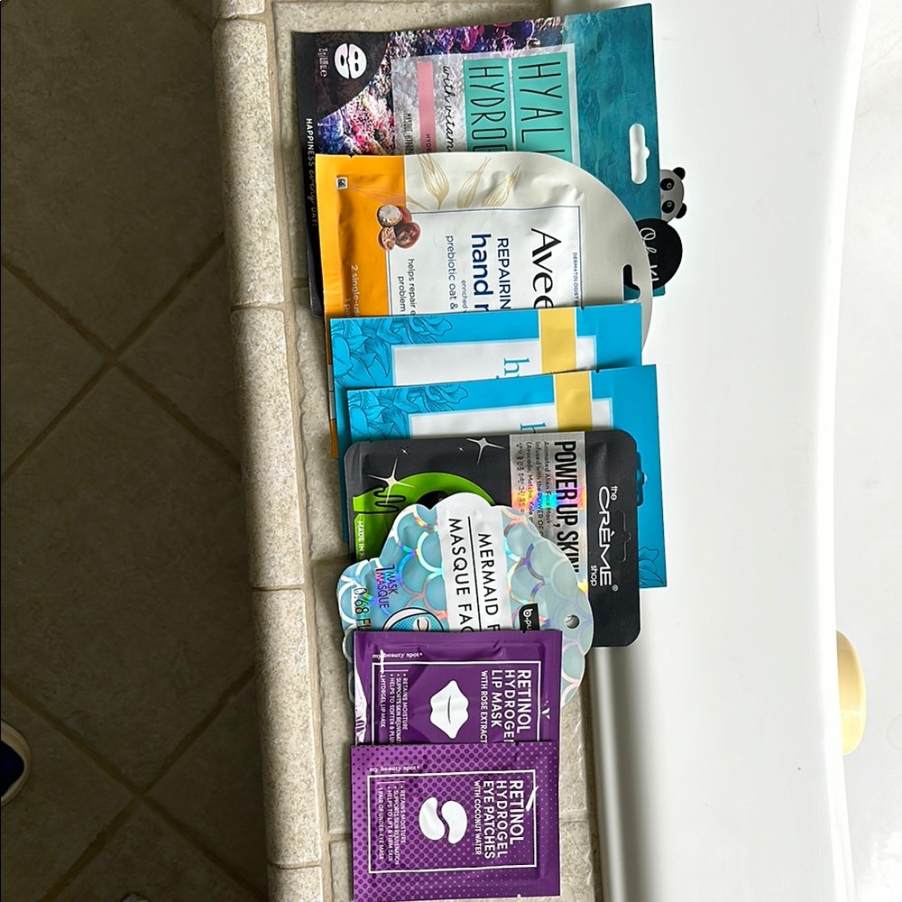8 Face & body masks bundle